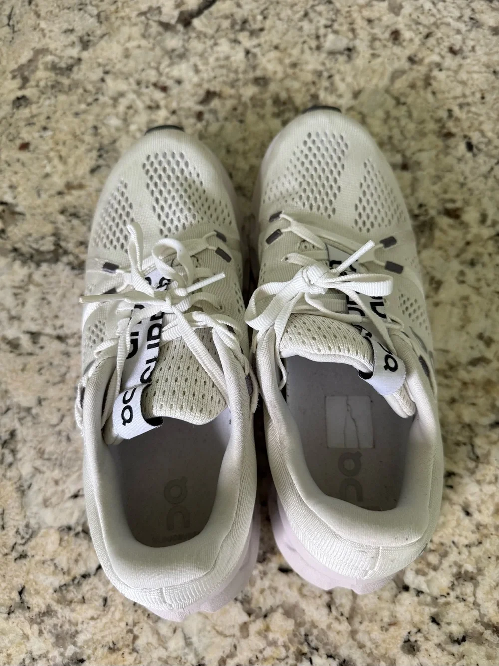On Running White Women's Cloud Surfer shoes Size 9